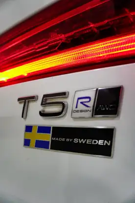 VOLVO-XC60-2018