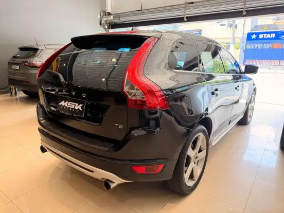 VOLVO-XC60-2012