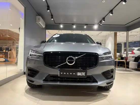 VOLVO-XC60-2021
