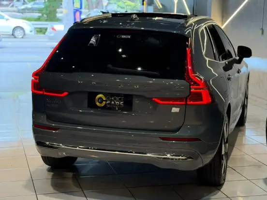 VOLVO-XC60-2023