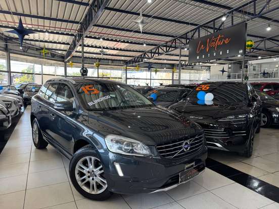 VOLVO-XC60-2015