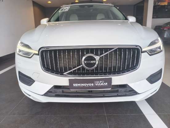 VOLVO-XC60-2018
