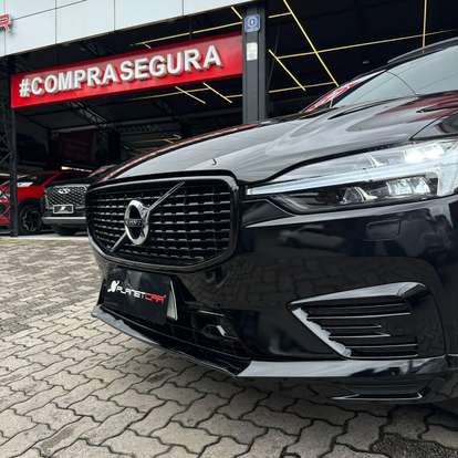 VOLVO-XC60-2021