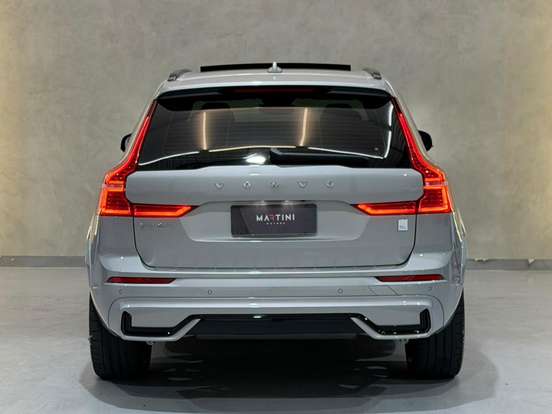 VOLVO-XC60-2023