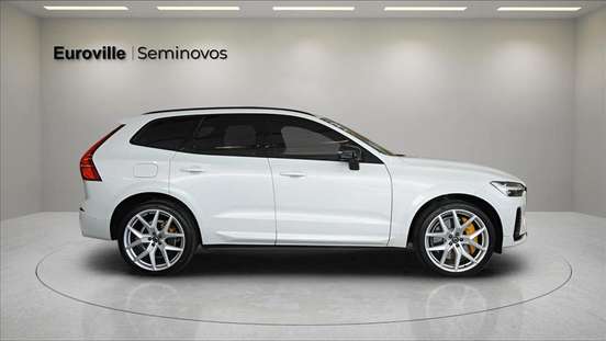 VOLVO-XC60-2023