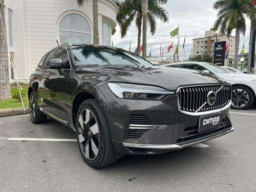 VOLVO-XC60-2024