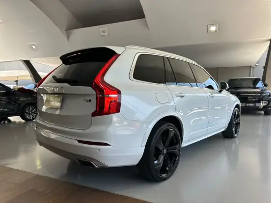 VOLVO-XC90-2.0 T6 GASOLINA MOMENTUM AWD GEARTRONIC VOLVO-XC90-2019