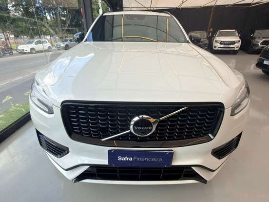 VOLVO-XC90-2021
