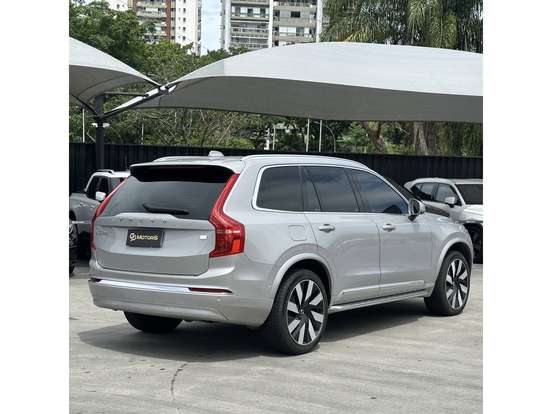 VOLVO-XC90-2023