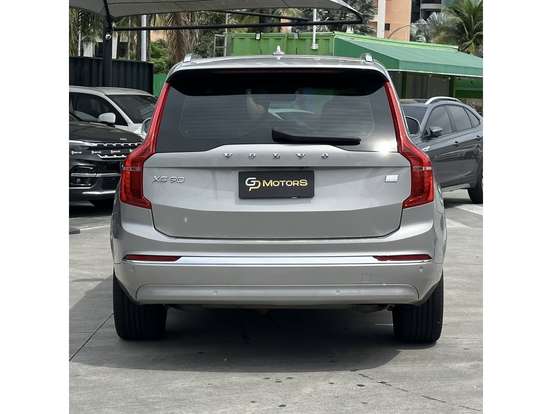 VOLVO-XC90-2023