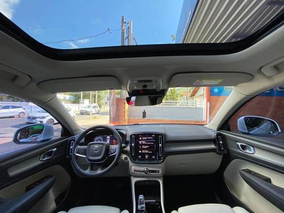 VOLVO C40 P8 RECHARGE PURE ELECTRIC AWD
