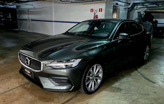 VOLVO-S60-2.0 T4 MOMENTUM GASOLINA 4P AUTOMÁTICO VOLVO-S60-2019