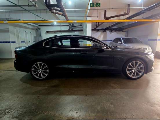 VOLVO-S60-2.0 T4 MOMENTUM GASOLINA 4P AUTOMÁTICO VOLVO-S60-2019