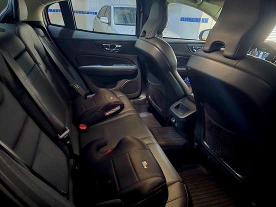 VOLVO-S60-2.0 T4 MOMENTUM GASOLINA 4P AUTOMÁTICO VOLVO-S60-2019