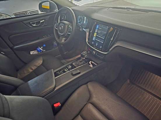 VOLVO-S60-2.0 T4 MOMENTUM GASOLINA 4P AUTOMÁTICO VOLVO-S60-2019