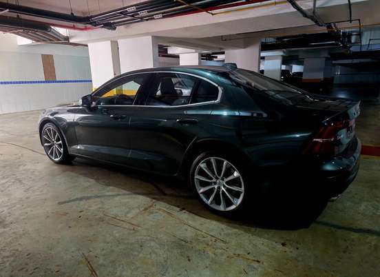 VOLVO-S60-2.0 T4 MOMENTUM GASOLINA 4P AUTOMÁTICO VOLVO-S60-2019