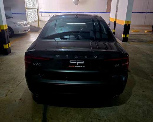 VOLVO-S60-2019