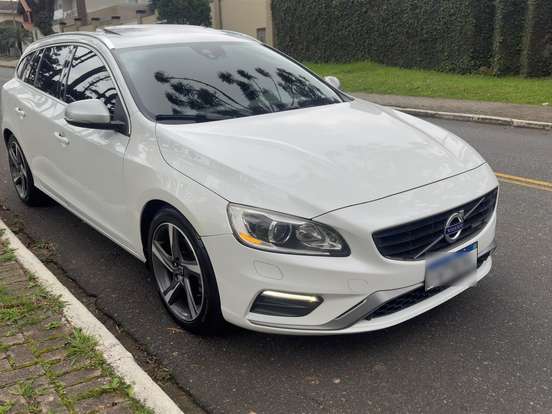 VOLVO-V60-2.0 T5 R DESIGN TURBO GASOLINA 4P AUTOMATIZADO VOLVO-V60-2014