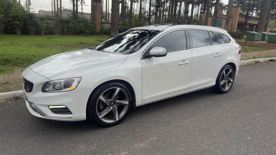 VOLVO-V60-2014