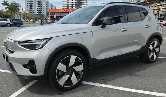 VOLVO XC40 P8 RECHARGE TWIN ELECTRIC ULTIMATE AWD