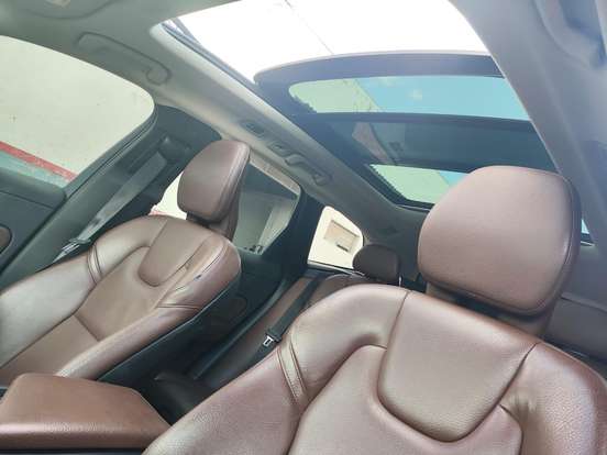 VOLVO-XC60-2018
