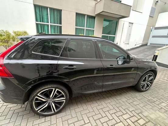 VOLVO-XC60-2019