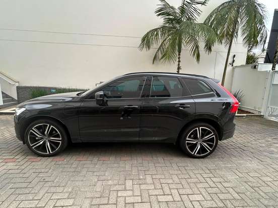 VOLVO-XC60-2019