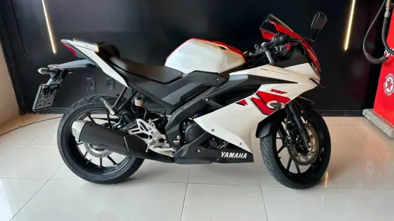 YAMAHA YZF R15 70th ANNIVERSARY 