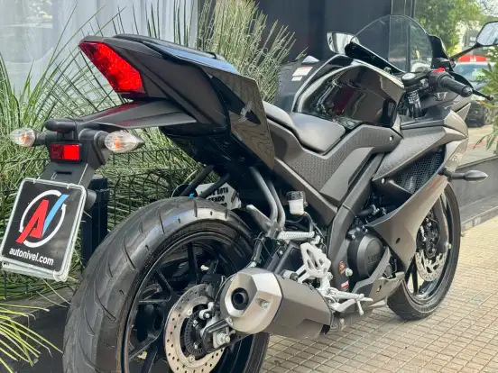 YAMAHA-YZF R15 YAMAHA-YZF R15-2025