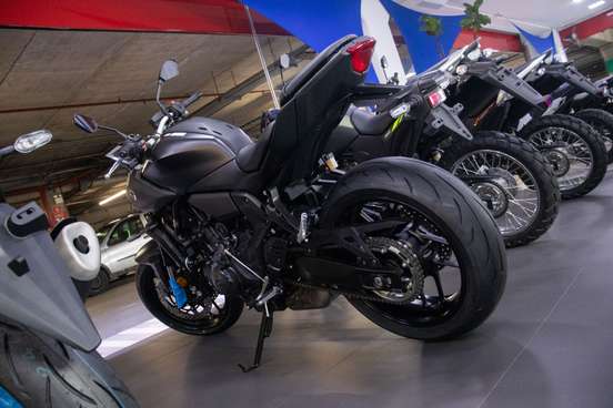 YAMAHA-MT-07 CONNECTED ABS-2025