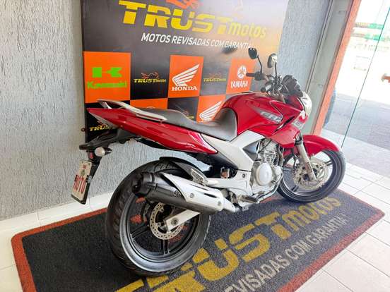 YAMAHA-YS 250 FAZER YAMAHA-YS 250 FAZER-2010