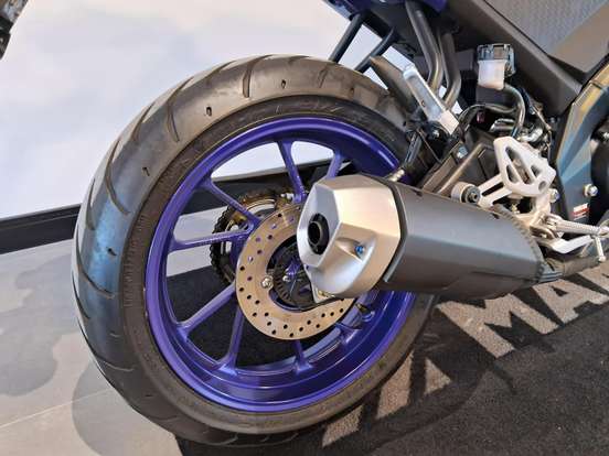 YAMAHA-YZF R15 YAMAHA-YZF R15-2025