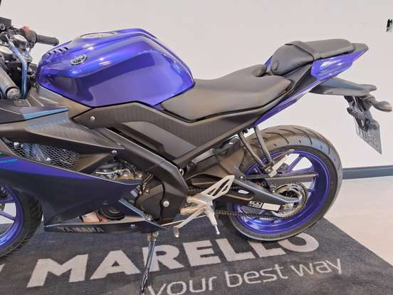 YAMAHA-YZF R15-2025