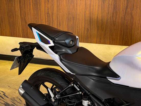 YAMAHA-YZF R3 ABS CONNECTED YAMAHA-YZF R3 ABS CONNECTED-2025