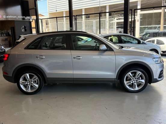 AUDI-Q3-2015