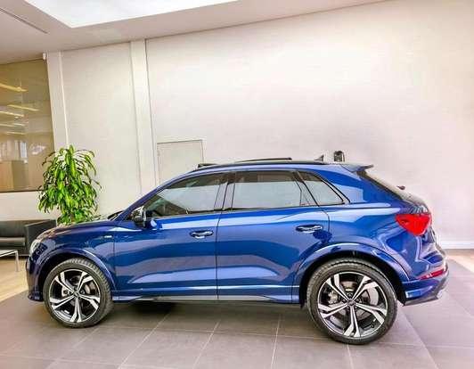 AUDI-Q3-2024