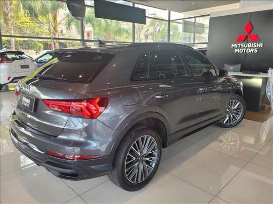 AUDI-Q3-2023