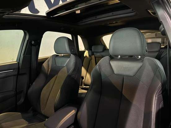 AUDI-Q3-2023