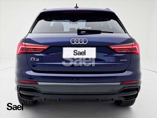 AUDI-Q3-2022