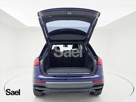 AUDI-Q3-2022