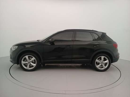 AUDI-Q3-2024