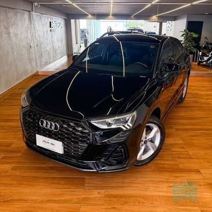 AUDI-Q3-2022