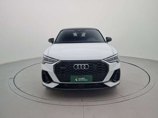 AUDI-Q3-2023