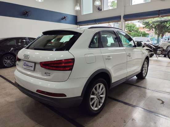 AUDI-Q3-2014
