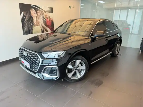 AUDI-Q5-2022