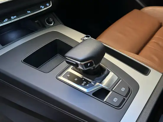AUDI-Q5-2022