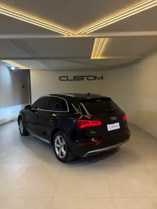 AUDI-Q5-2018