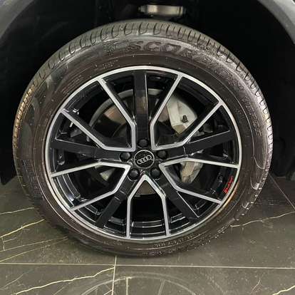 AUDI-Q5-2024