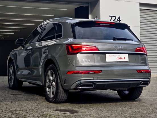 AUDI-Q5-2023