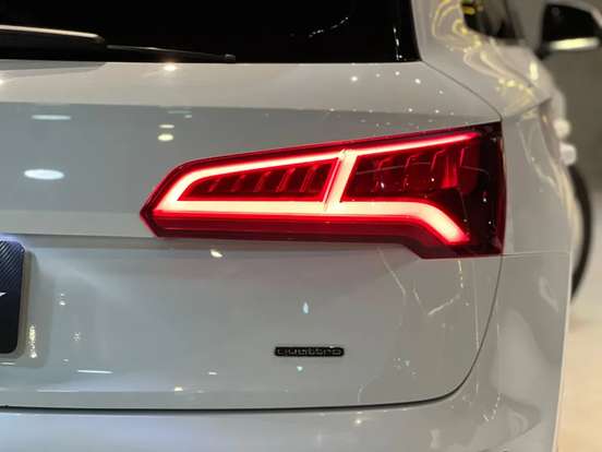 AUDI-Q5-2019